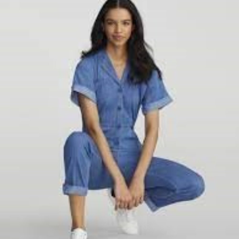 Gabrielle Union Paige Short-Sleeve 100% Cotton Chambray Jumpsuit - Size Small